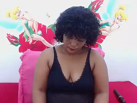 Snapshot of SexyEbony37X chatting on 18, 10, 2025 SexyEbony37X online show from 18, 10, 2025