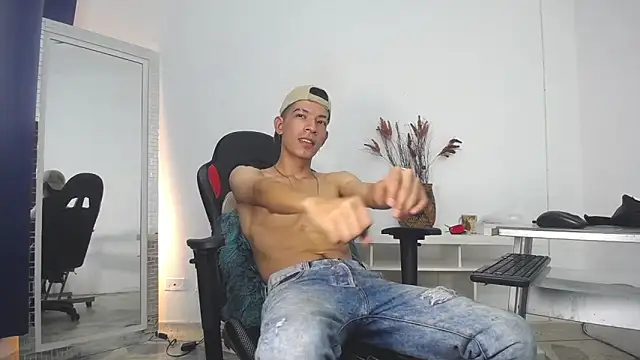 Snapshot of Favel_Gomez7 chatting on 18, 1, 2025 Favel Gomez7 online show from 18, 1, 2025