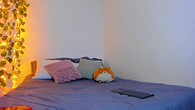 Snapshot of emillyhills chatting on 31, 1, 2025 emillyhills online show from 31, 1, 2025