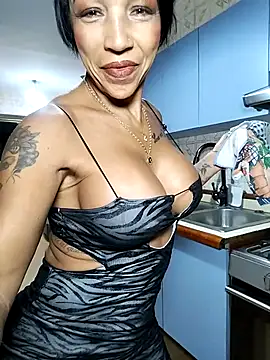 Snapshot of Alison_fitness chatting on 27, 9, 2025 Alison fitness online show from 27, 9, 2025