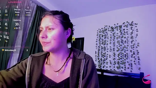 Noellesable online show from 4, 3, 2025