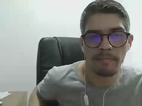Snapshot of DiGabriel chatting on 13, 9, 2025 DiGabriel online show from 13, 9, 2025
