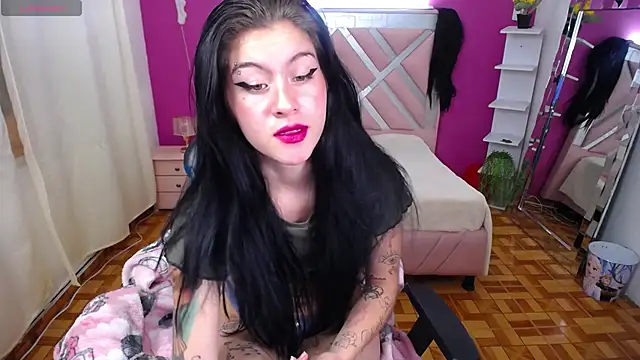 Snapshot of Kate_Laurence_ chatting on 24, 2, 2025 Kate Laurence online show from 24, 2, 2025