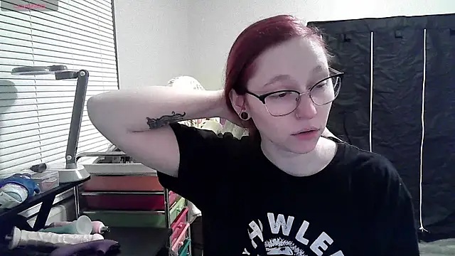 LilyFoxxx online show from 24, 1, 2025