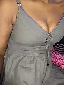 Snapshot of Aaliyalove1 chatting on 8, 2, 2025 Aaliyalove1 online show from 8, 2, 2025