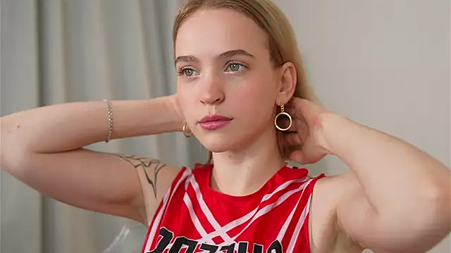 Snapshot of lolly_pie chatting on 5, 12, 2024 lolly pie online show from 5, 12, 2024