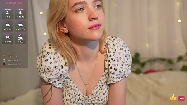 Snapshot of lolly_pie chatting on 2, 2, 2025 lolly pie online show from 2, 2, 2025