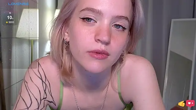 Snapshot of lolly_pie chatting on 4, 3, 2025 lolly pie online show from 4, 3, 2025