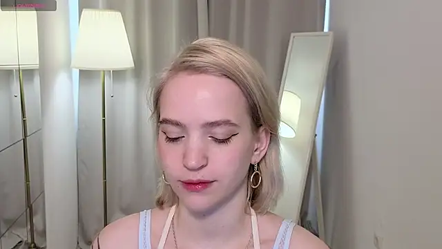 Snapshot of lolly_pie chatting on 9, 3, 2025 lolly pie online show from 9, 3, 2025