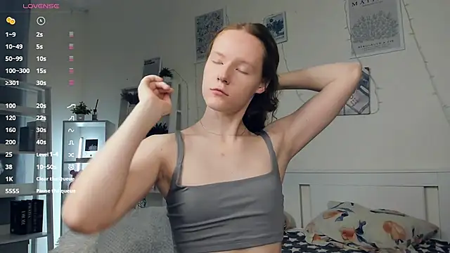 Snapshot of ZaraBluitt chatting on 29, 10, 2025 ZaraBluitt online show from 29, 10, 2025