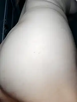 Snapshot of Show-body chatting on 25, 10, 2025 Show-body online show from 25, 10, 2025