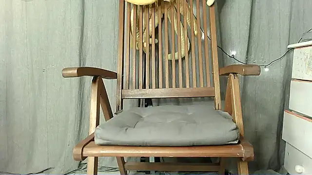 Skinnyshiny boy online show from 15, 1, 2025