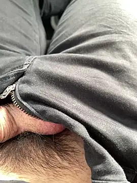 Snapshot of xxxxxrenxxxxx chatting on 20, 12, 2024 xxxxxrenxxxxx online show from 20, 12, 2024