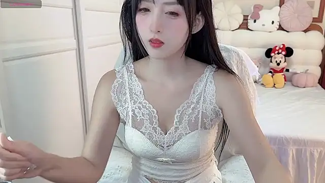 Snapshot of Unique-yiyi chatting on 3, 12, 2024 Unique-yiyi online show from 3, 12, 2024