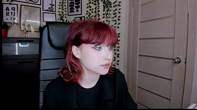 ElizaNik  online show from 8, 7, 2026
