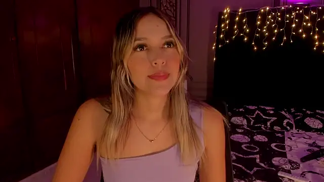 Snapshot of Cami_hunter_ chatting on 21, 12, 2024 Cami hunter online show from 21, 12, 2024