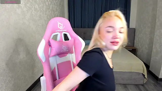 Christy Little online show from 10, 2, 2025