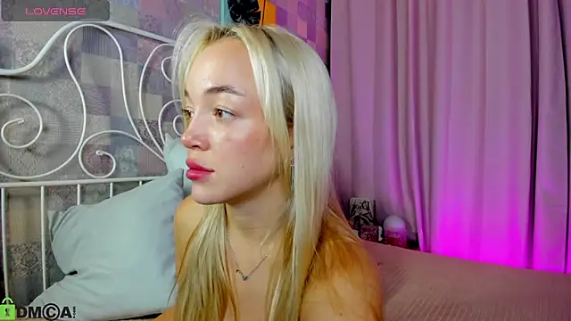 Christy Little online show from 24, 9, 2025