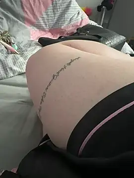 Snapshot of AmberTaylorXxx chatting on 5, 2, 2025 AmberTaylorXxx online show from 5, 2, 2025