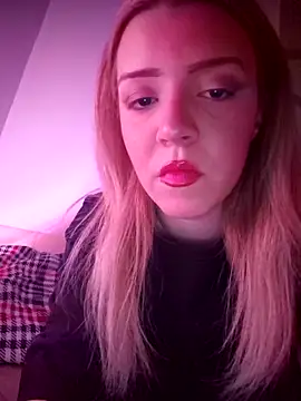 SUSELLAM1 online show from 3, 3, 2025