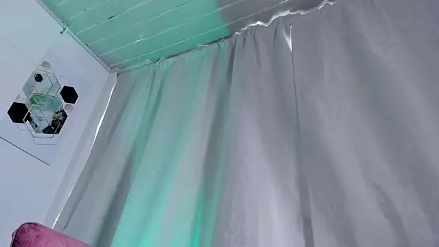 LaylaJewel online show from 5, 1, 2026