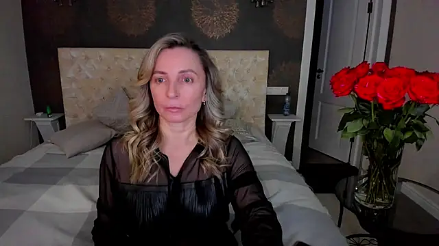 Snapshot of AllisonWilliams chatting on 17, 2, 2025 AllisonWilliams online show from 17, 2, 2025