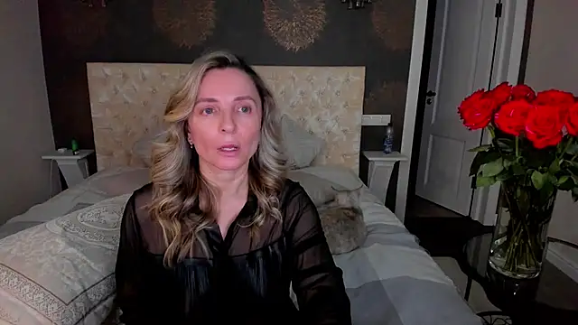 Snapshot of AllisonWilliams chatting on 17, 2, 2025 AllisonWilliams online show from 17, 2, 2025