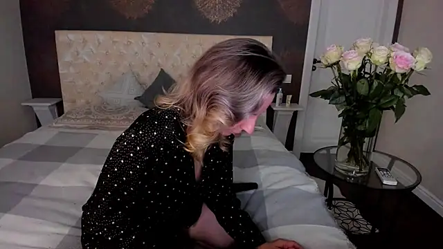 Snapshot of AllisonWilliams chatting on 1, 10, 2025 AllisonWilliams online show from 1, 10, 2025