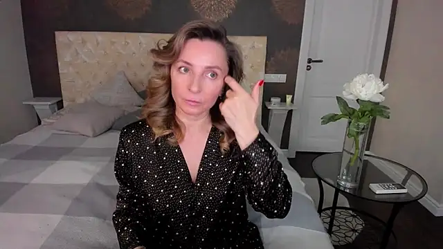 Snapshot of AllisonWilliams chatting on 22, 11, 2025 AllisonWilliams online show from 22, 11, 2025