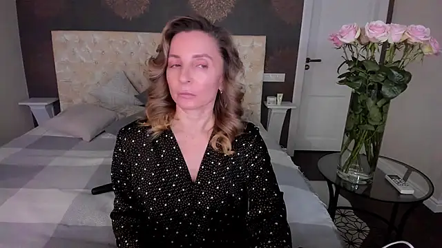 Snapshot of AllisonWilliams chatting on 2, 12, 2025 AllisonWilliams online show from 2, 12, 2025