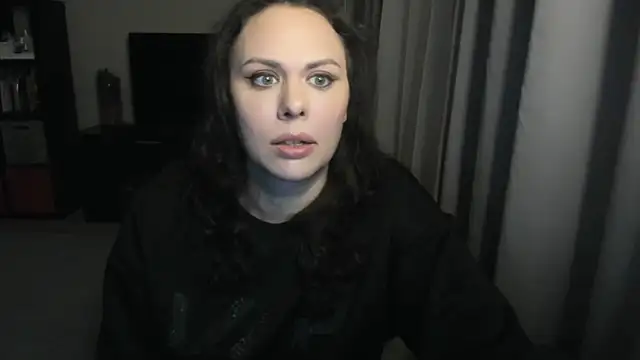 MollyCheiz online show from 26, 4, 2026