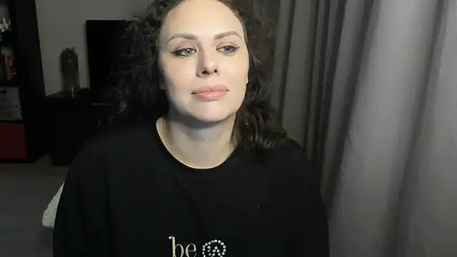 Snapshot of MollyCheiz chatting on 27, 5, 2026 MollyCheiz online show from 27, 5, 2026