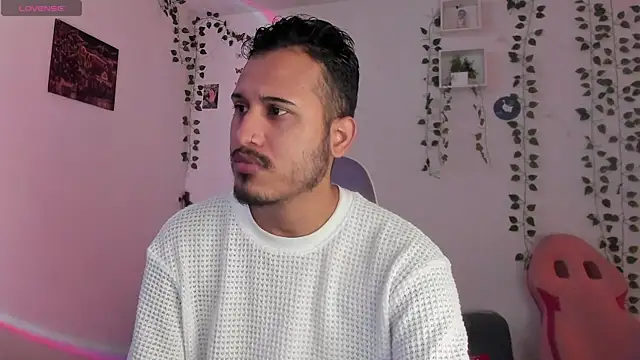 Raf brunette online show from 8, 12, 2024