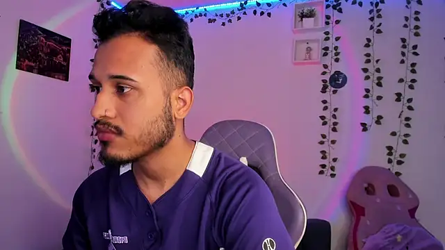 Raf brunette online show from 25, 12, 2024