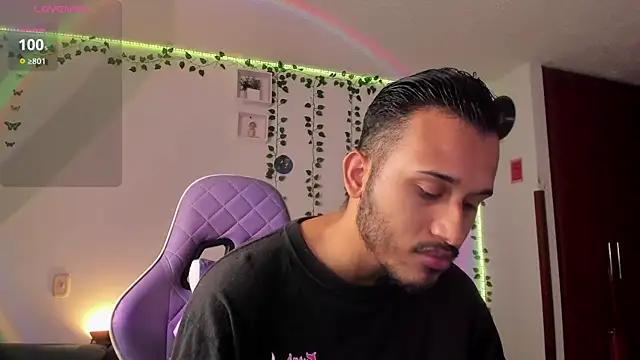 Raf brunette online show from 13, 1, 2025