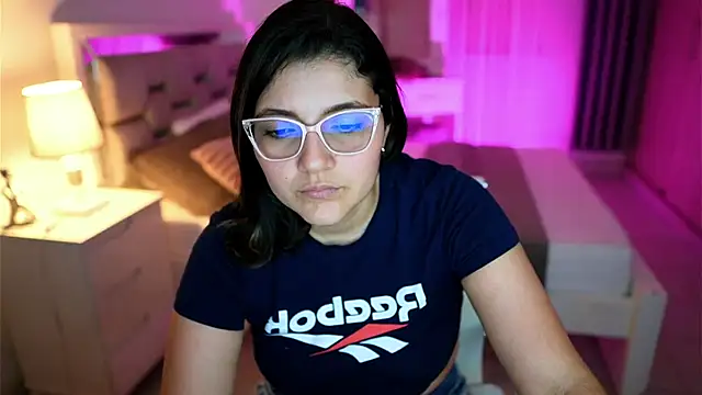 Snapshot of Camilaa_bueno chatting on 11, 3, 2025 Camilaa bueno online show from 11, 3, 2025