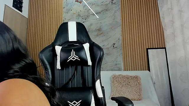 Any topless online show from 4, 3, 2026