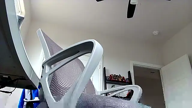 Snapshot of MileHighCock chatting on 21, 2, 2025 MileHighCock online show from 21, 2, 2025