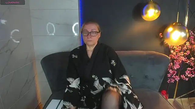 AlexandraKind online show from 30, 1, 2025