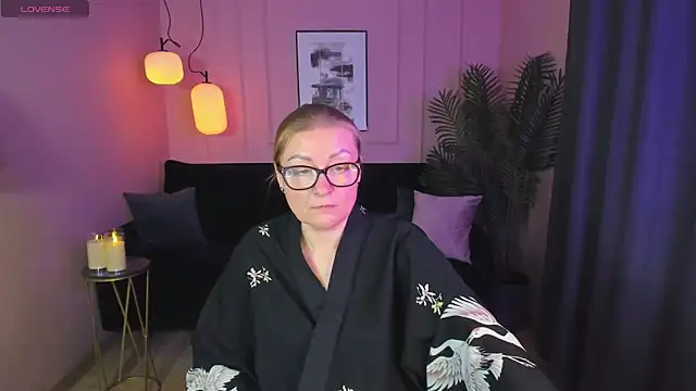 AlexandraKind online show from 8, 2, 2025