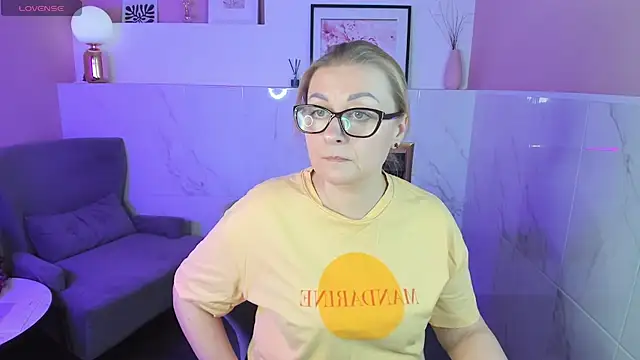 AlexandraKind online show from 23, 2, 2025