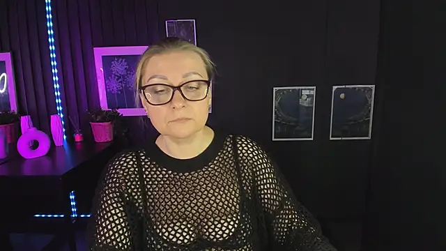 AlexandraKind online show from 10, 3, 2025