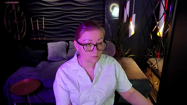 AlexandraKind online show from 19, 3, 2025