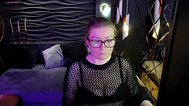 AlexandraKind online show from 19, 3, 2025