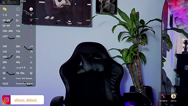 Snapshot of Alisson_Wynter chatting on 5, 11, 2025 Alisson Wynter online show from 5, 11, 2025