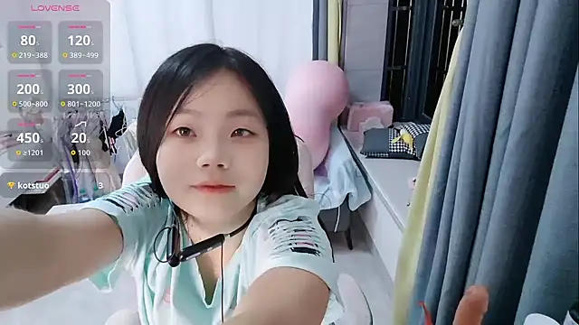 Lena-yyds online show from 8, 10, 2025