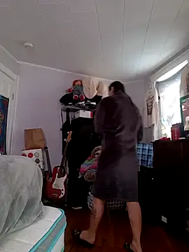 ChuckyyDee online show from 13, 4, 2026