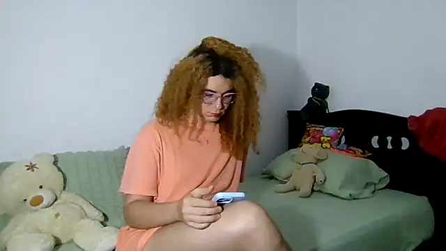 Snapshot of CELESSTESeductora chatting on 27, 5, 2026 CELESSTESeductora online show from 27, 5, 2026