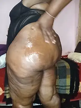 Snapshot of Sweetblackassxxx505 chatting on 2, 6, 2026 Sweetblackassxxx505 online show from 2, 6, 2026