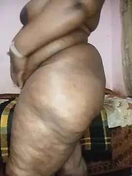 Snapshot of Sweetblackassxxx505 chatting on 7, 8, 2026 Sweetblackassxxx505 online show from 7, 8, 2026